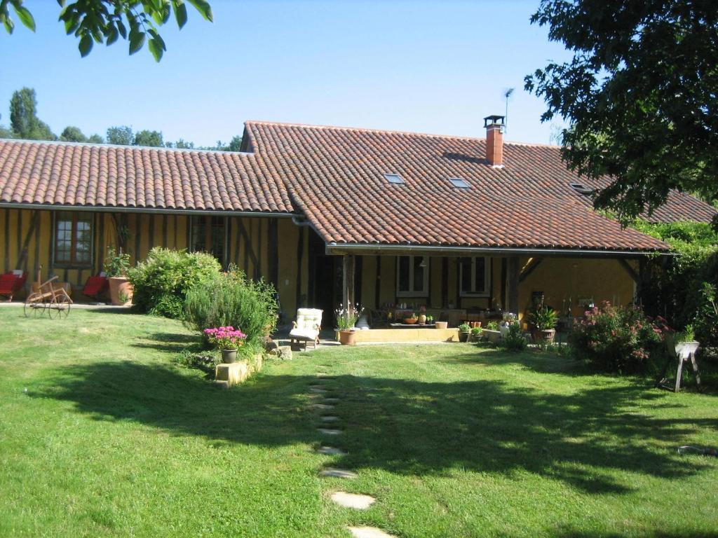 Domaine A Marmande Bed & Breakfast Berdoues Dış mekan fotoğraf